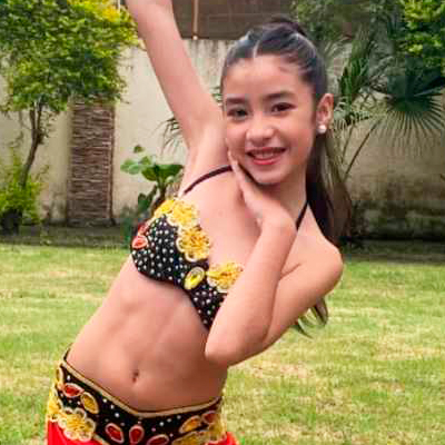 EMMA-BUSTAMANTE-integrande-del-ballet-argentino-INFANTIL-2025-Bellydance-Weekend-Festival-2025